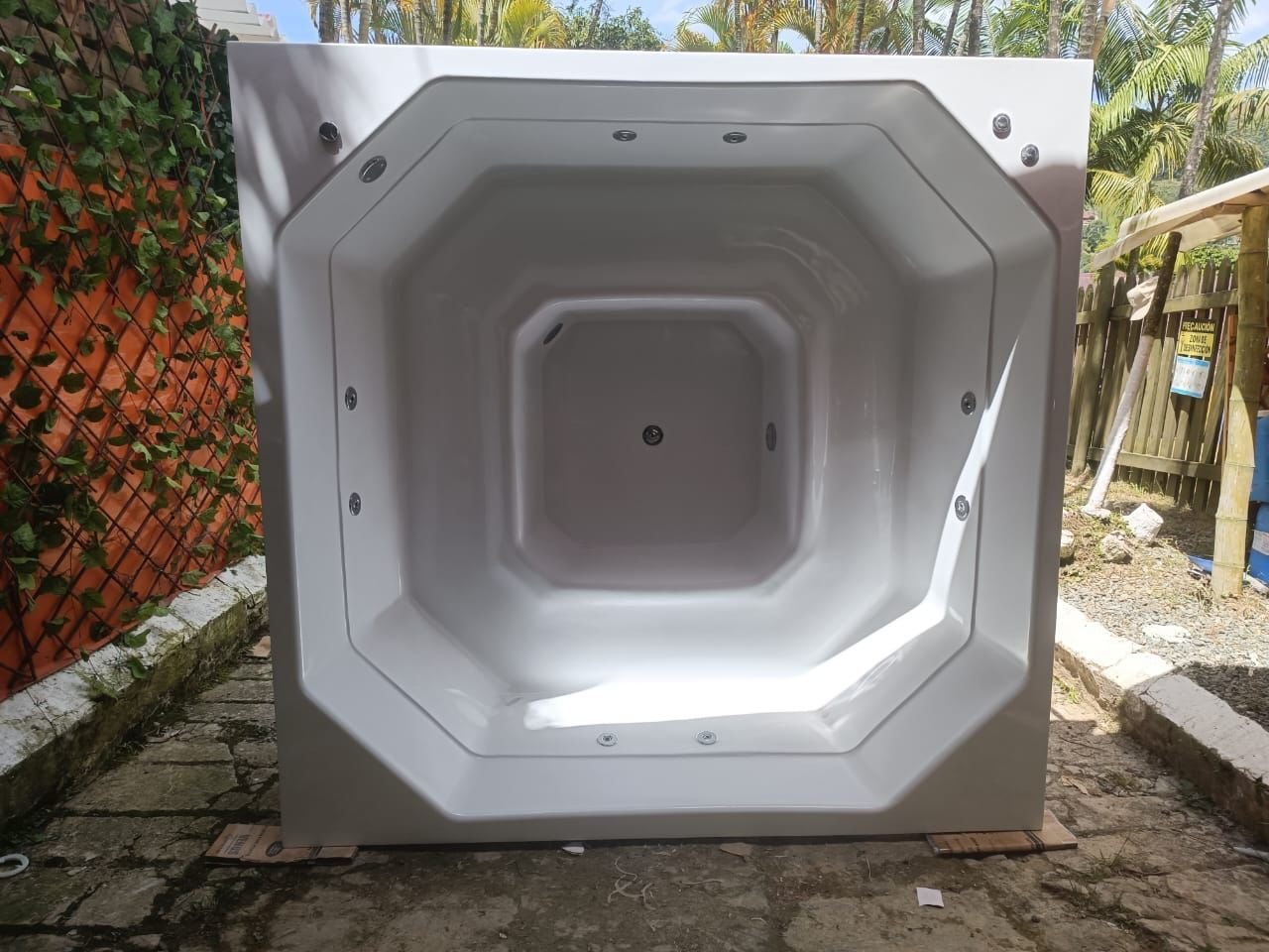 Jacuzzi Hades | Fresh HidroJacuzz